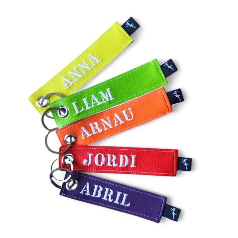 llavero-bordado-normbre-personalizado